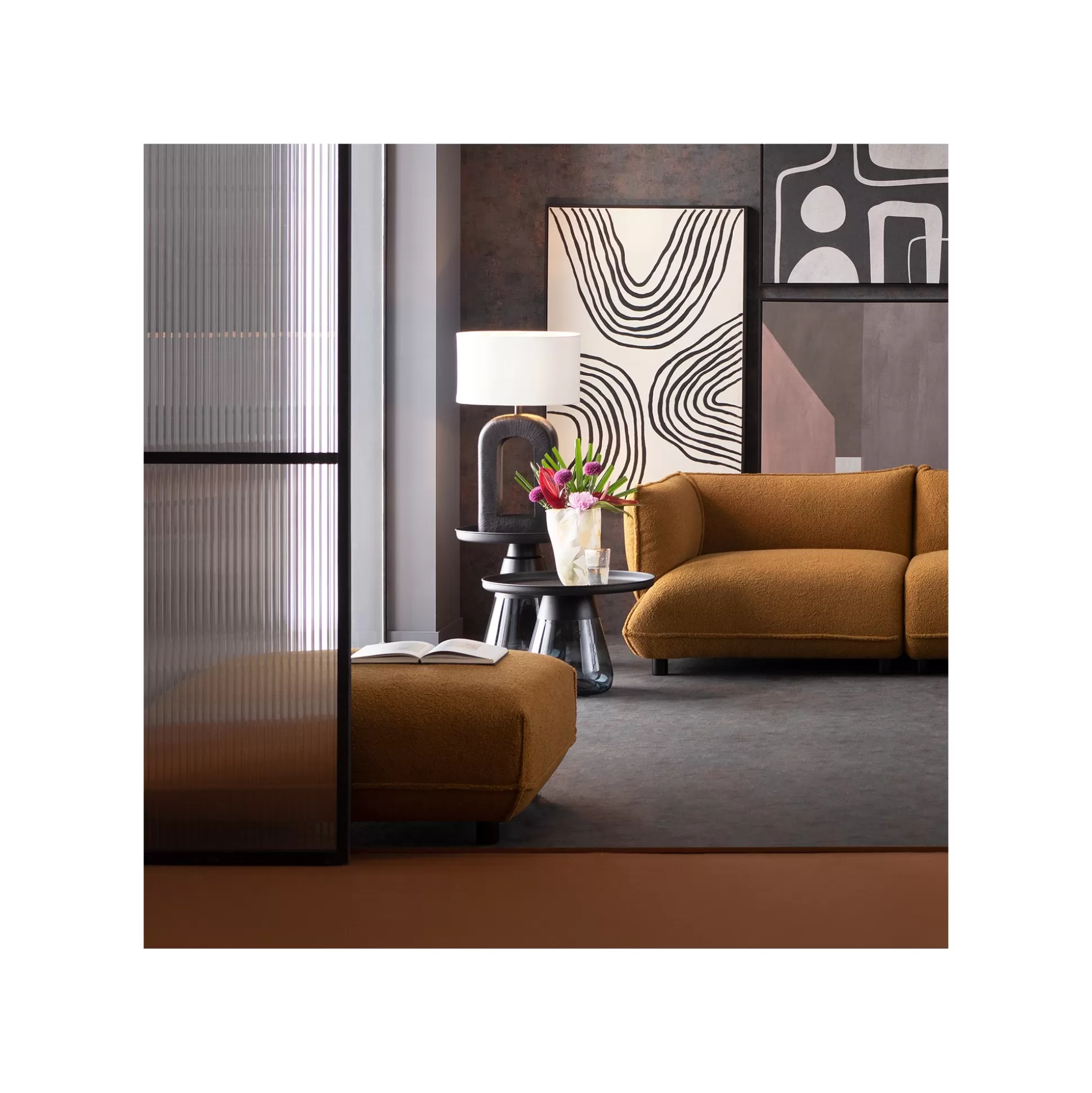 table_dappoint_bottiglia_cm_noire_kare_design_5.webp Table D'appoint Bottiglia 50cm Noire ^KARE Design New